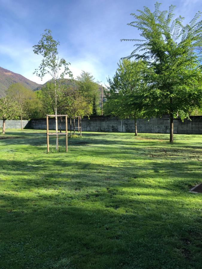 Ostello & Camping Riposo Hotel Losone Ngoại thất bức ảnh